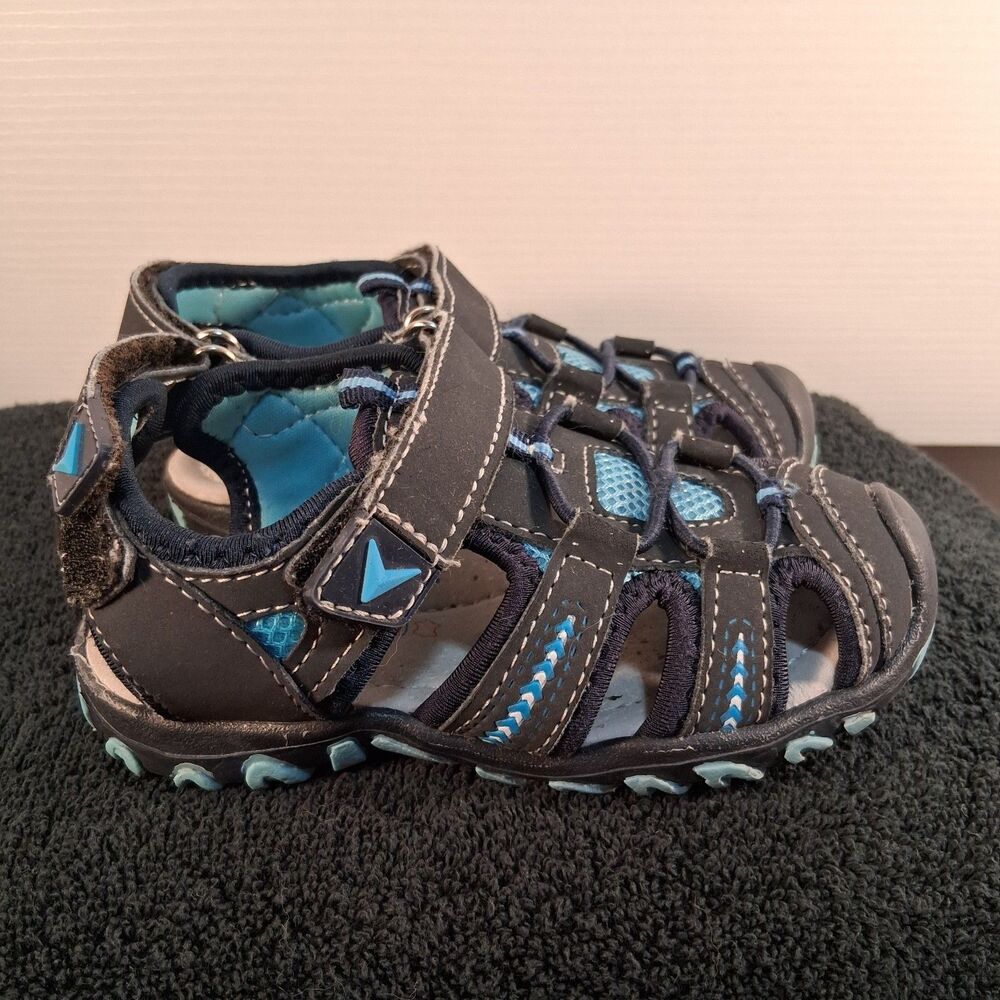 Aka Apakowa Boys Grey Blue Slip On Sandals Size 8.5